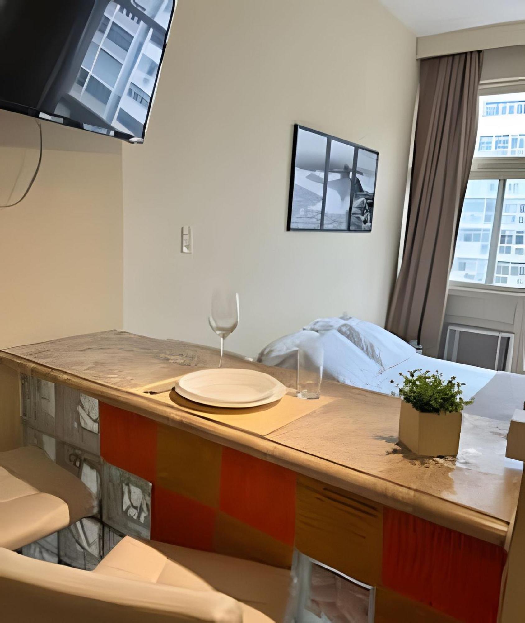 Apartamento Em Copacabana Com Vista Lateral Do Mar Рио-де-Жанейро Экстерьер фото